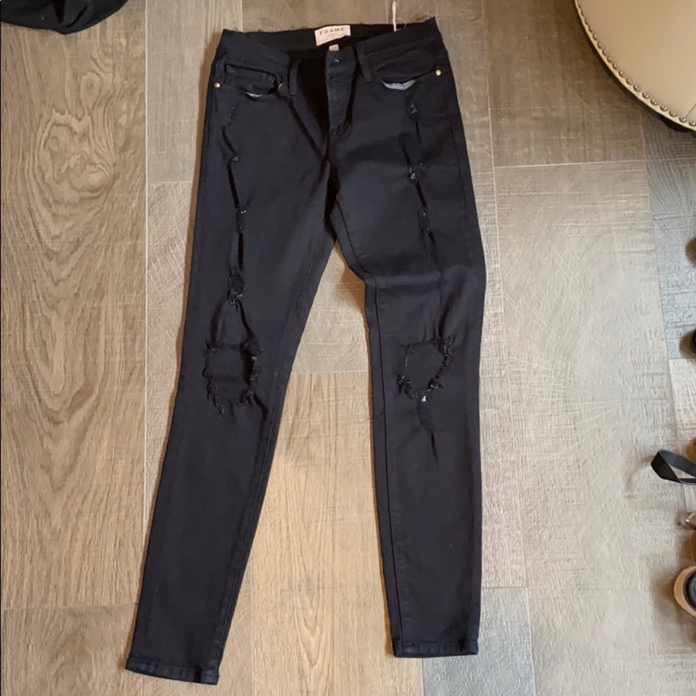 FRAME black skinny jeans rips in knee